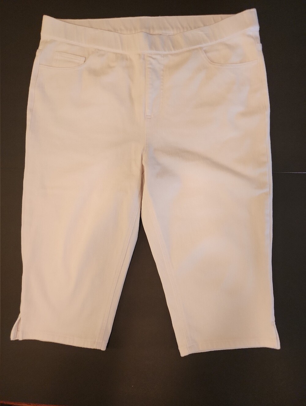 Isaac Mizrahi White Capri Pants, Women's Size 18, High Cotton Blend